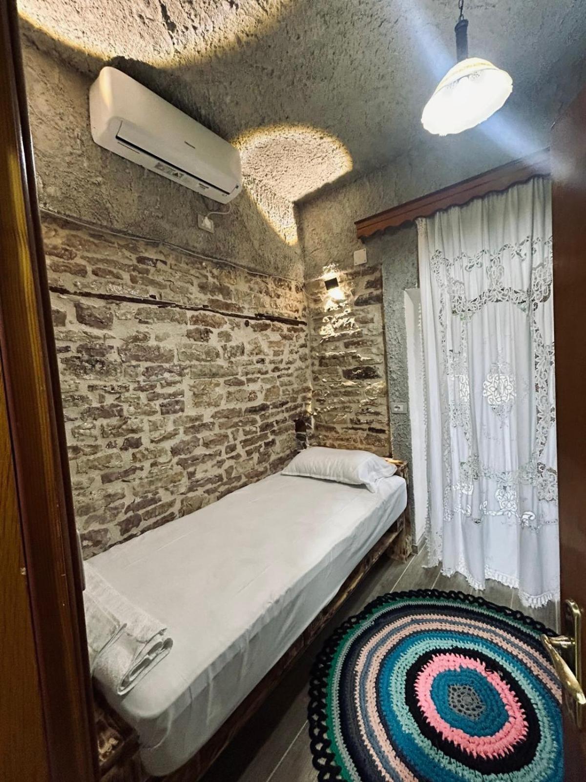 Guest House Lengo Gjirokastra Kültér fotó